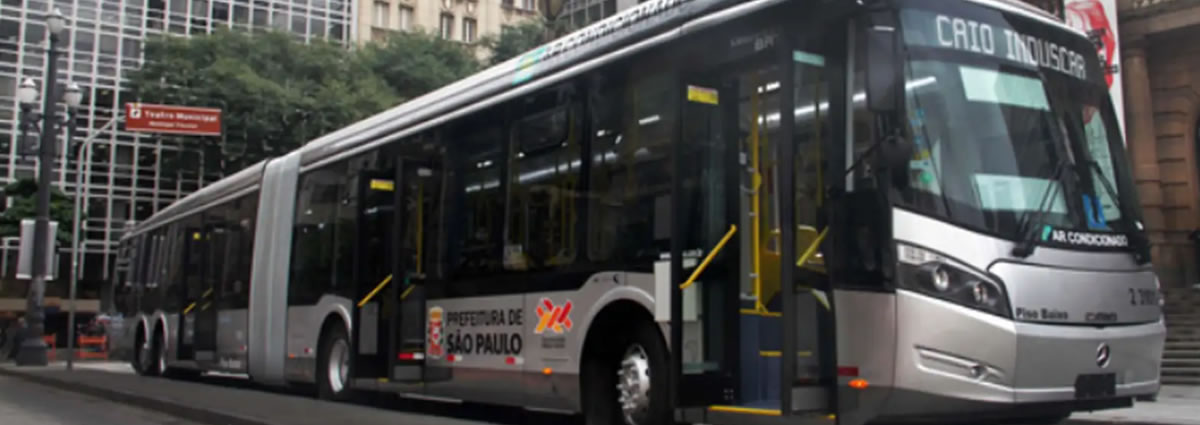 A prefeitura de São Paulo anuncia passe livre no transporte coletivo aos domingos e feriados