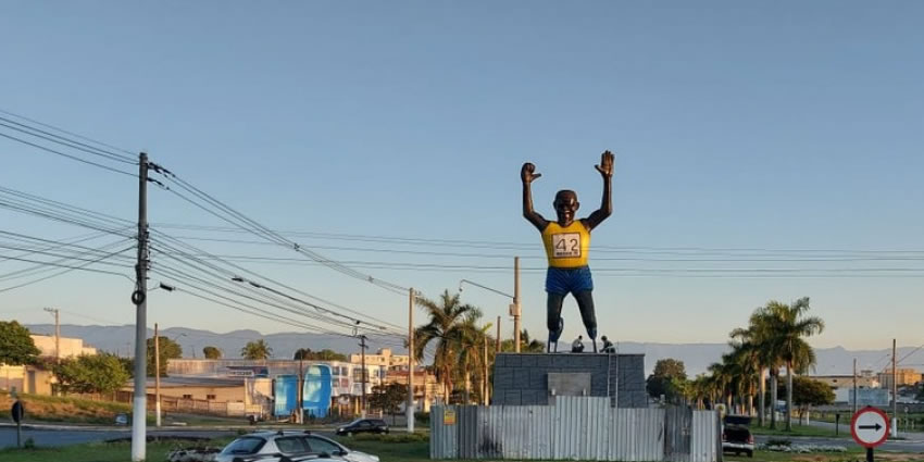 estátua de João do Pulo